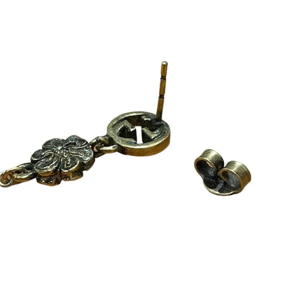 Auth Gucci Pearl and Flower Asymmetrical Earrings - Picture 3 of 5